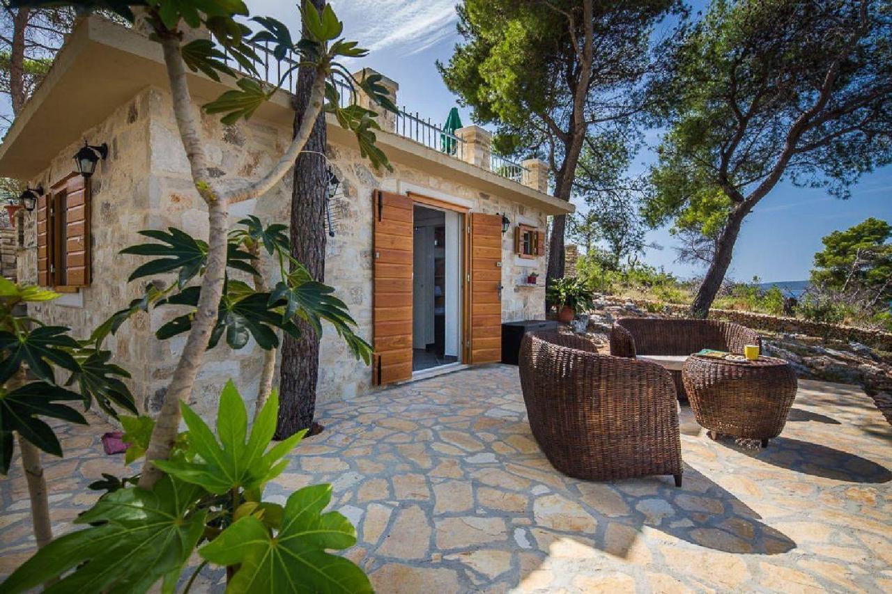 House Vesna Kupinova Vila Milna  Exterior foto