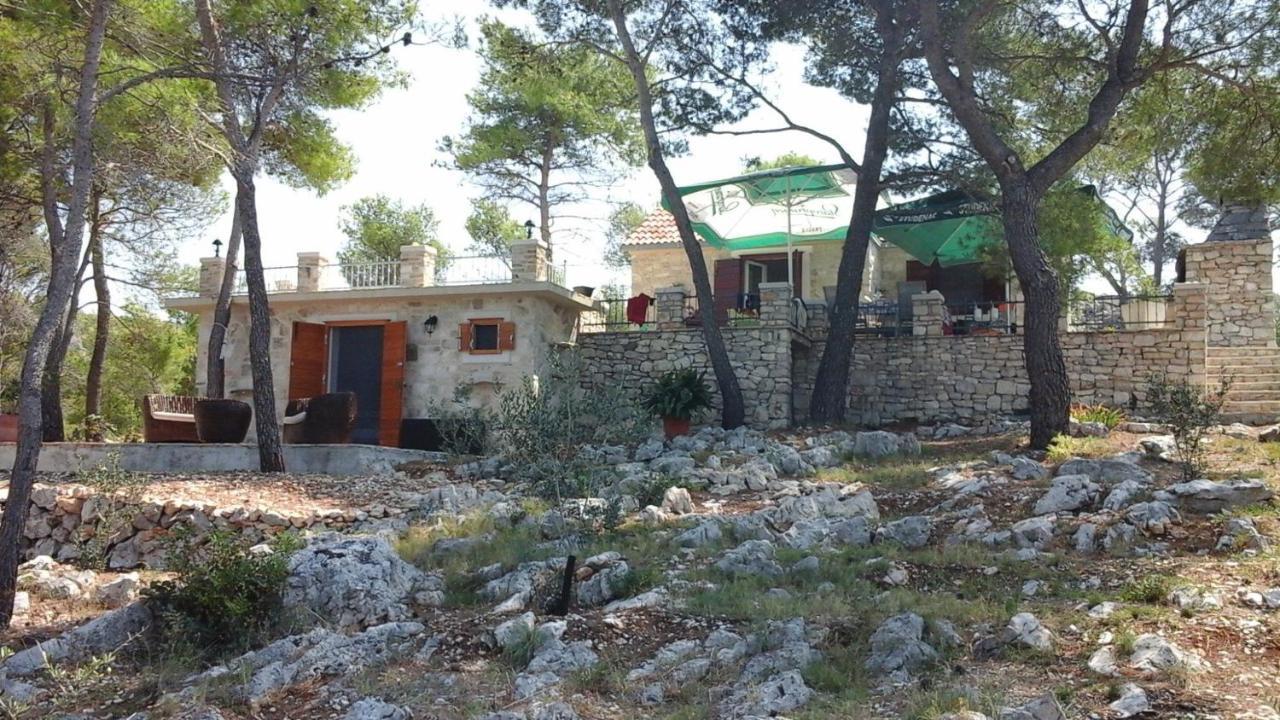 House Vesna Kupinova Vila Milna  Exterior foto
